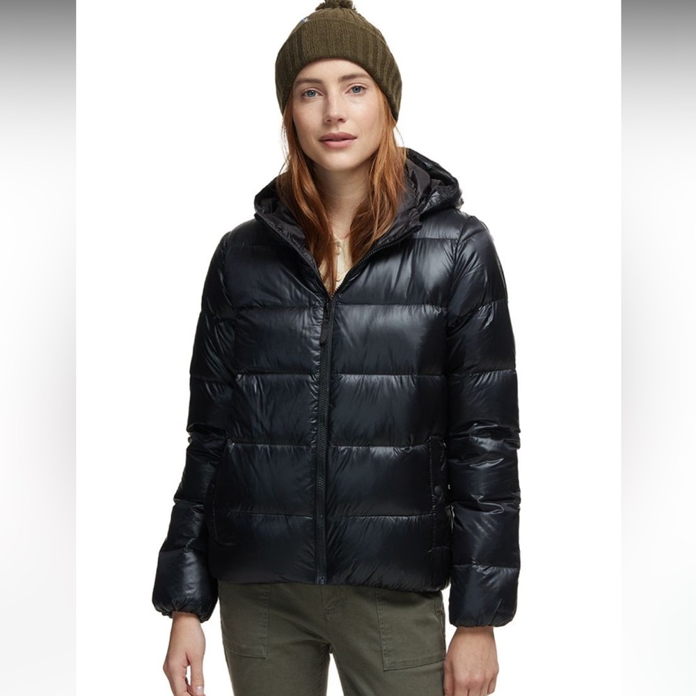 PATAGONIA Raven Rocks Down Hooded Puffer Jacket size small